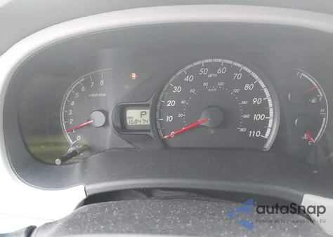 2014 Toyota Sienna Le V6 8 Passenger z USA, uszkodzony, nr VIN 5TDKK3DC8ES515969